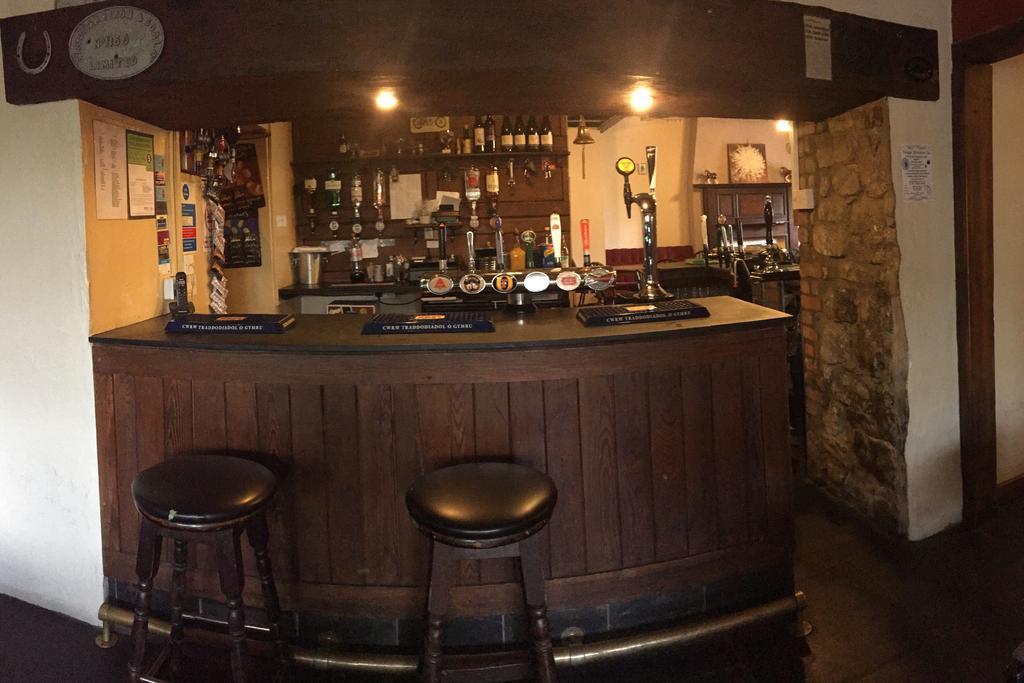 The Nags Head Tredegar Bed & Breakfast Nant-y-bwch Exterior foto