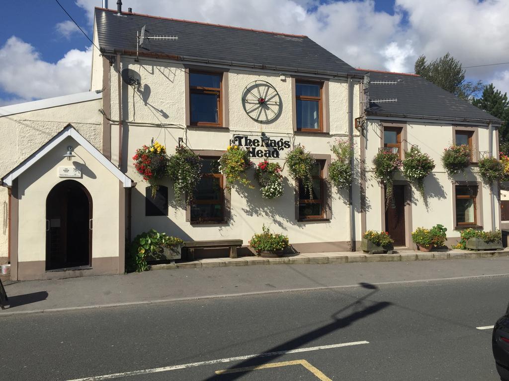 The Nags Head Tredegar Bed & Breakfast Nant-y-bwch Exterior foto